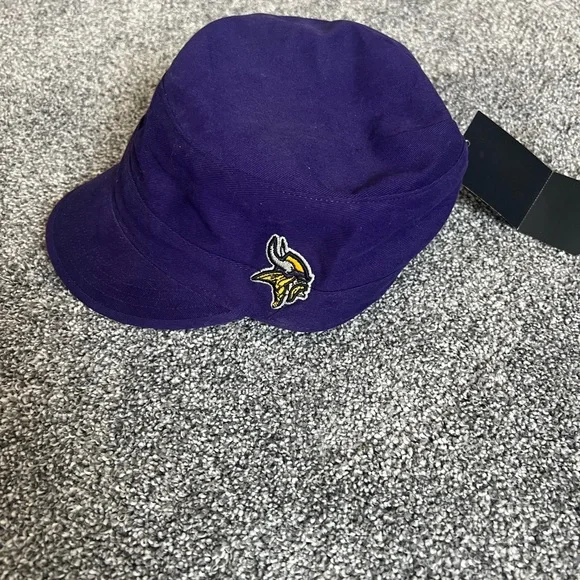 NFL Purple Cap with Viking Logo - Picture 2 of 5